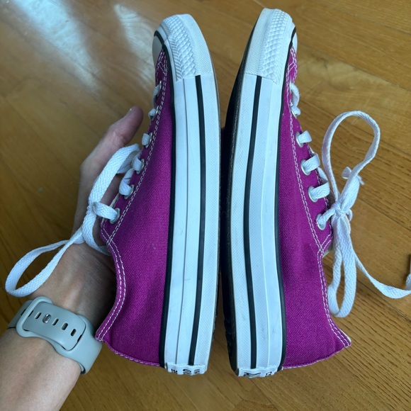 Converse Chuck Taylor sneakers All Star Low Top Canvas Shoes Magenta Womens Sz 7 - Picture 8 of 10